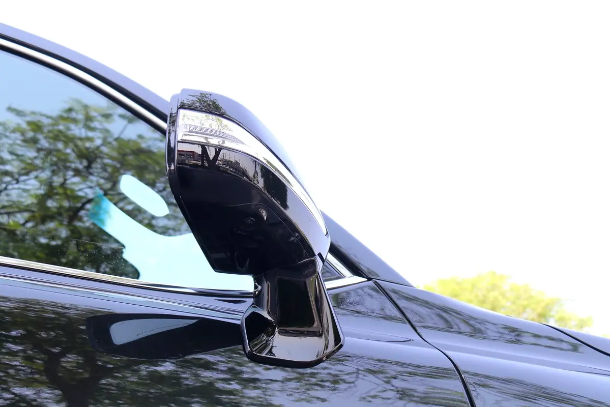 LEXUS LX-Series LX 700h F-Sport 2026 - photo 3 - Import Émirats | International Cars