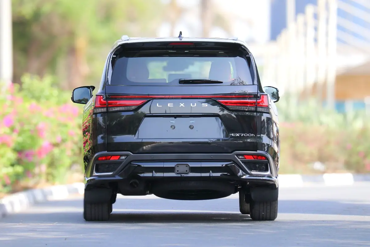 LEXUS LX-Series LX 700h F-Sport 2026 - photo 5 - Import Émirats | International Cars