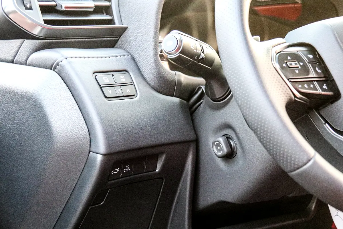 LEXUS LX-Series LX 700h F-Sport 2026 - photo 8 - Import Émirats | International Cars