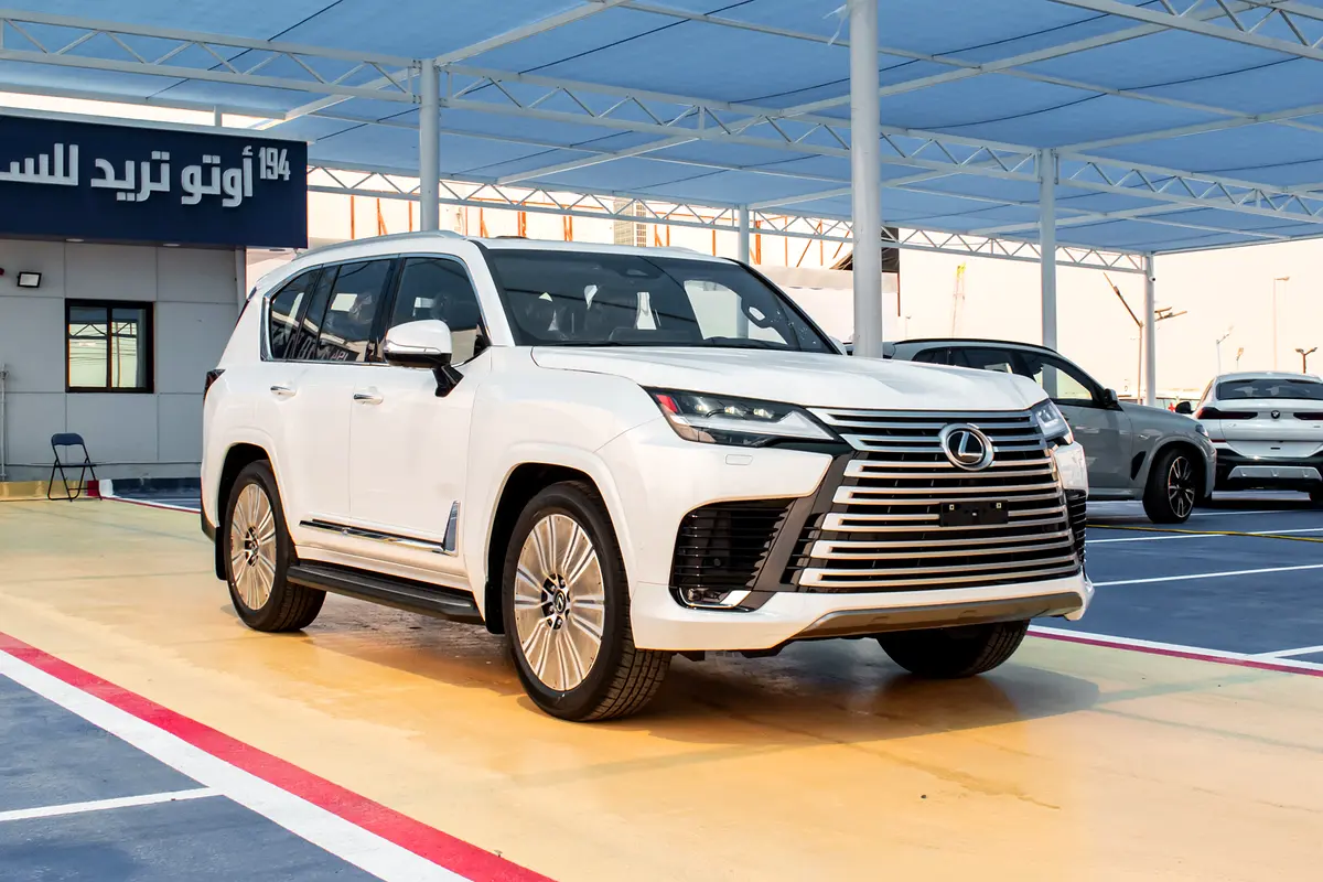 LEXUS LX-Series LX 700h Signature 2026 - photo 3 - Import Émirats | International Cars