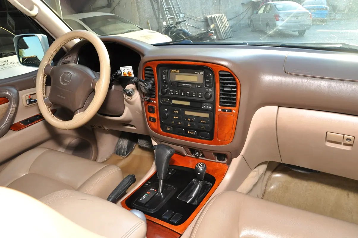 LEXUS LX-Series LX 470 1998 - photo 12 - Import Émirats | International Cars