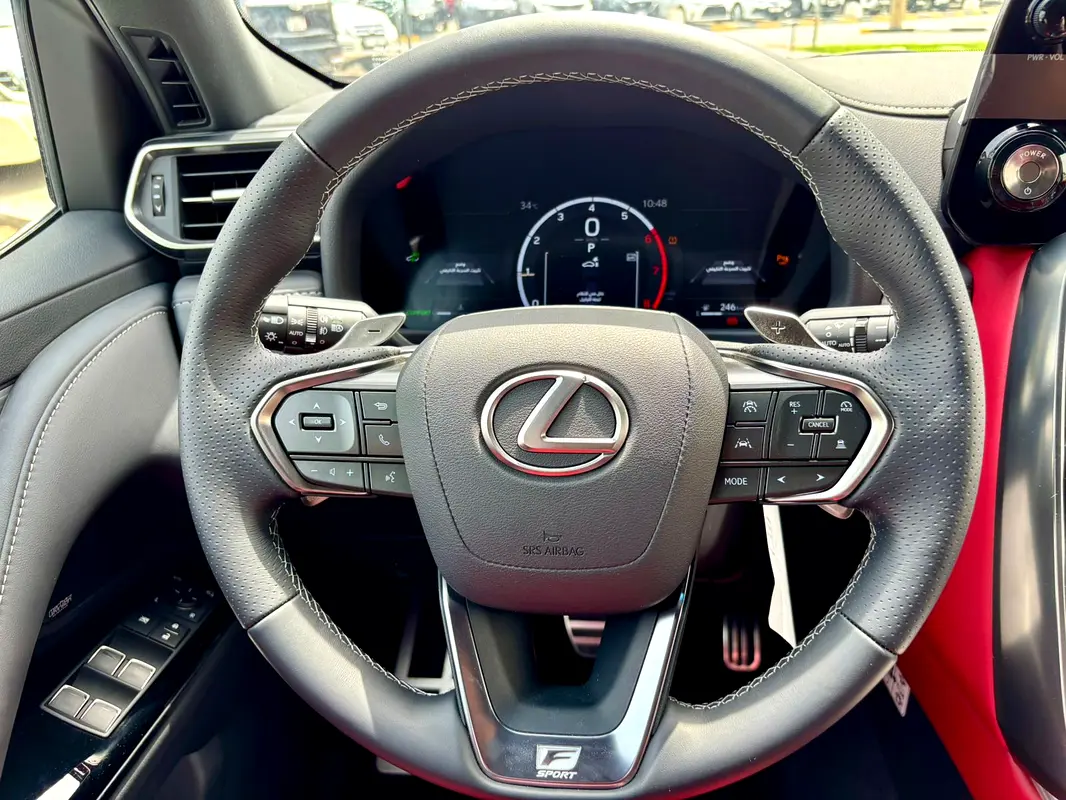 LEXUS LX-Series LX 700h F-Sport 2025 - photo 10 - Import Émirats | International Cars