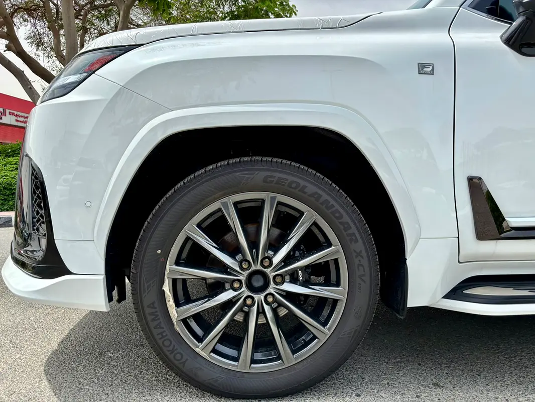 LEXUS LX-Series LX 700h F-Sport 2025 - photo 5 - Import Émirats | International Cars