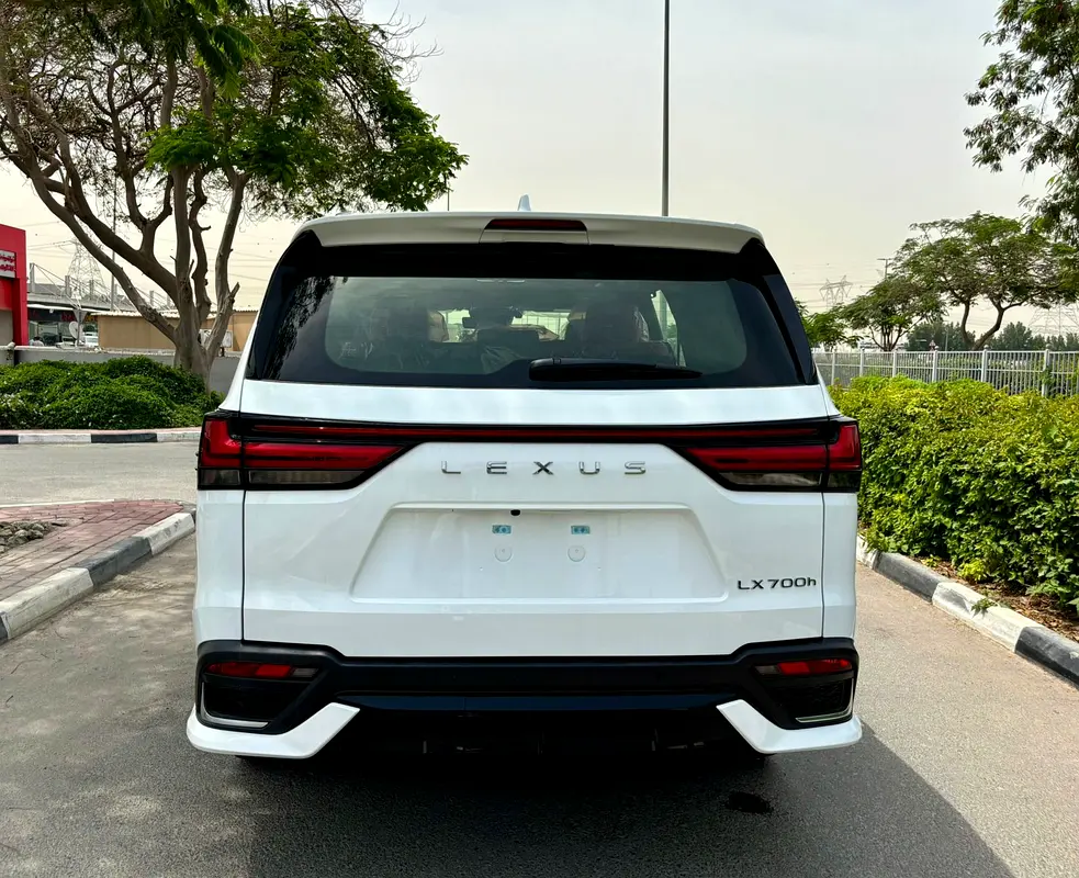 LEXUS LX-Series LX 700h F-Sport 2025 - photo 6 - Import Émirats | International Cars