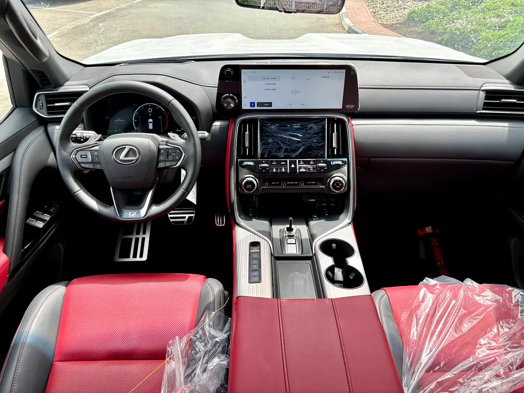 LEXUS LX-Series LX 700h F-Sport 2025 - photo 7 - Import Émirats | International Cars