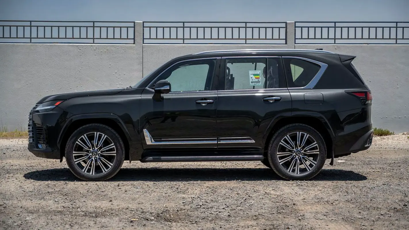 LEXUS LX-Series LX 600 Signature 2026 - photo 7 - Import Émirats | International Cars