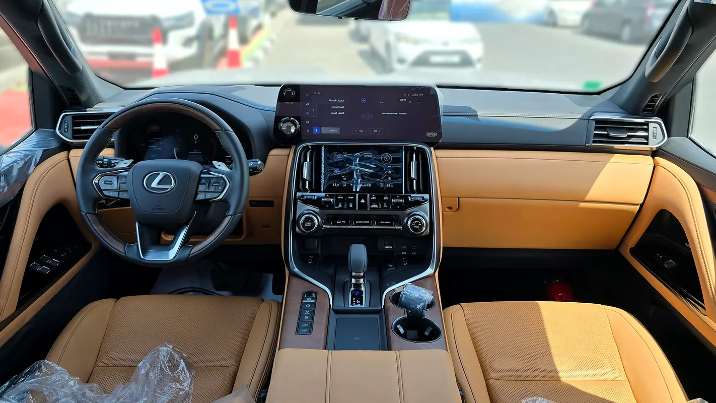 LEXUS LX-Series LX 700h Signature 2026 - photo 12 - Import Émirats | International Cars