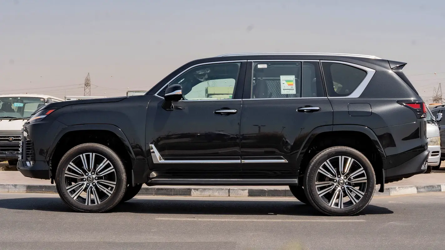 LEXUS LX-Series LX 700h Signature 2026 - photo 3 - Import Émirats | International Cars