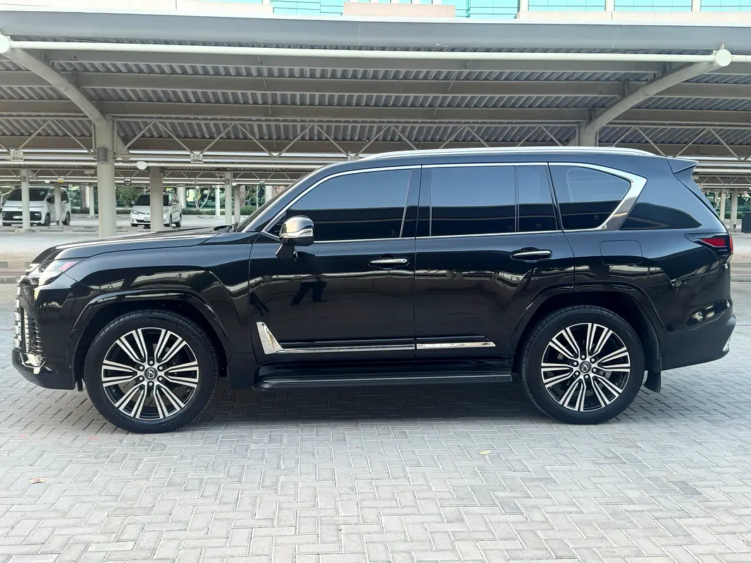 LEXUS LX-Series LX 600 Signature 2026 - photo 3 - Import Émirats | International Cars