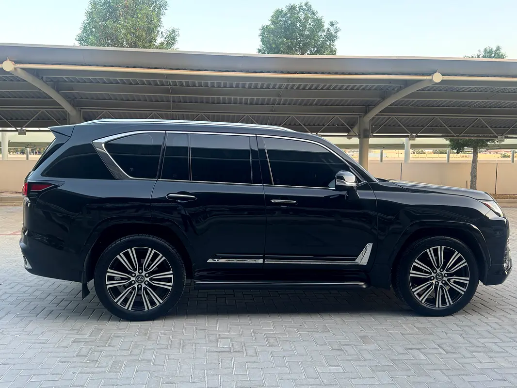 LEXUS LX-Series LX 600 Signature 2026 - photo 7 - Import Émirats | International Cars