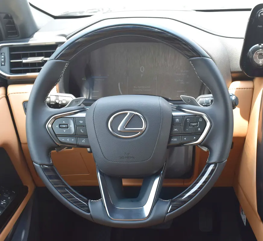 LEXUS LX-Series LX 700h Signature 2025 - photo 9 - Import Émirats | International Cars