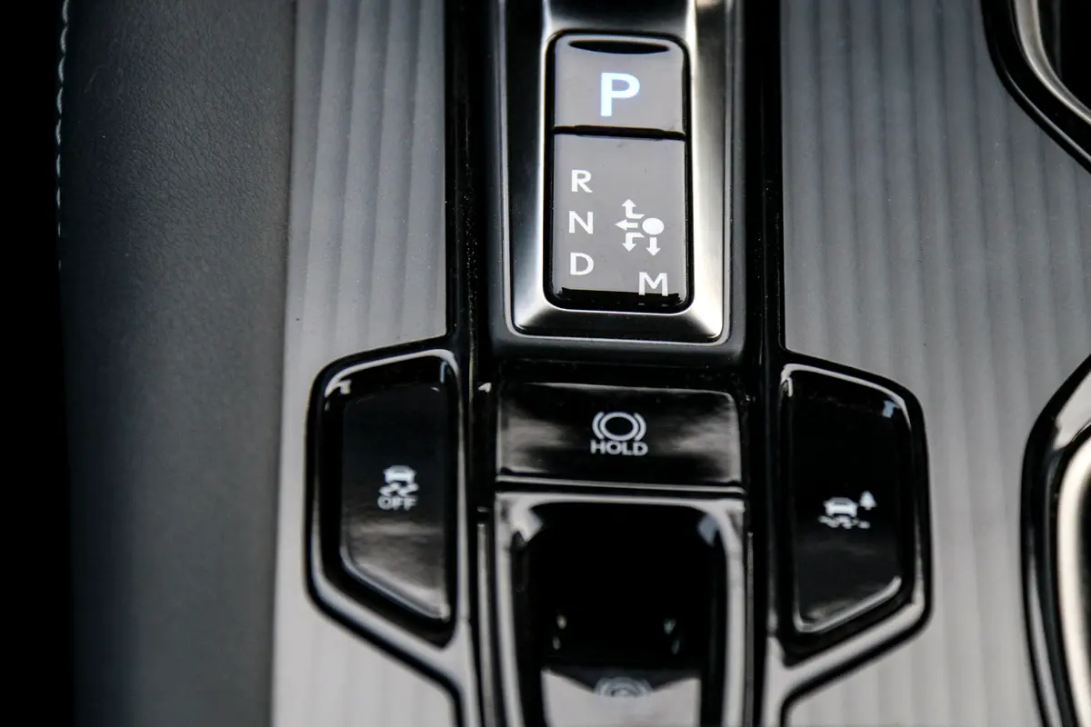 LEXUS RX-Series RX 500h F Sport 2025 - photo 10 - Import Émirats | International Cars