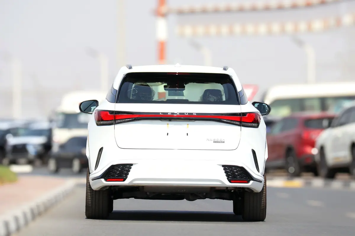 LEXUS RX-Series RX 500h F Sport 2025 - photo 4 - Import Émirats | International Cars