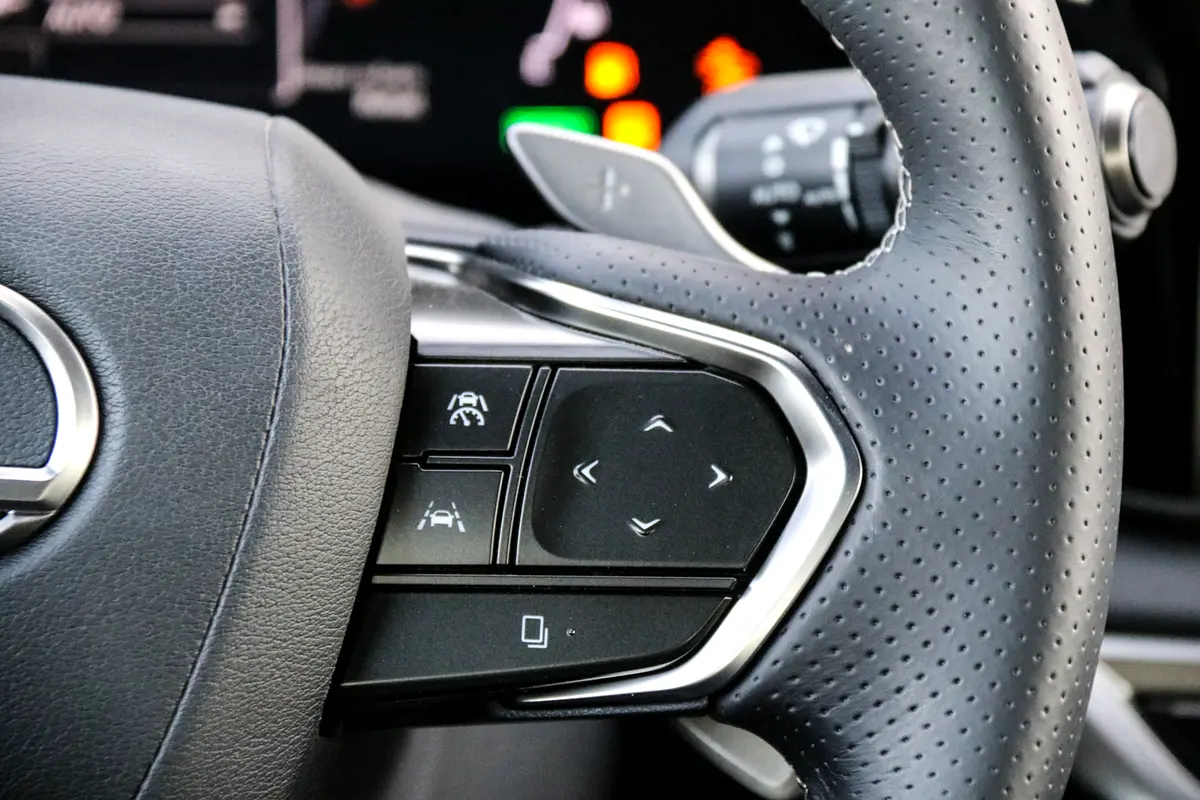 LEXUS RX-Series RX 500h F Sport 2025 - photo 8 - Import Émirats | International Cars