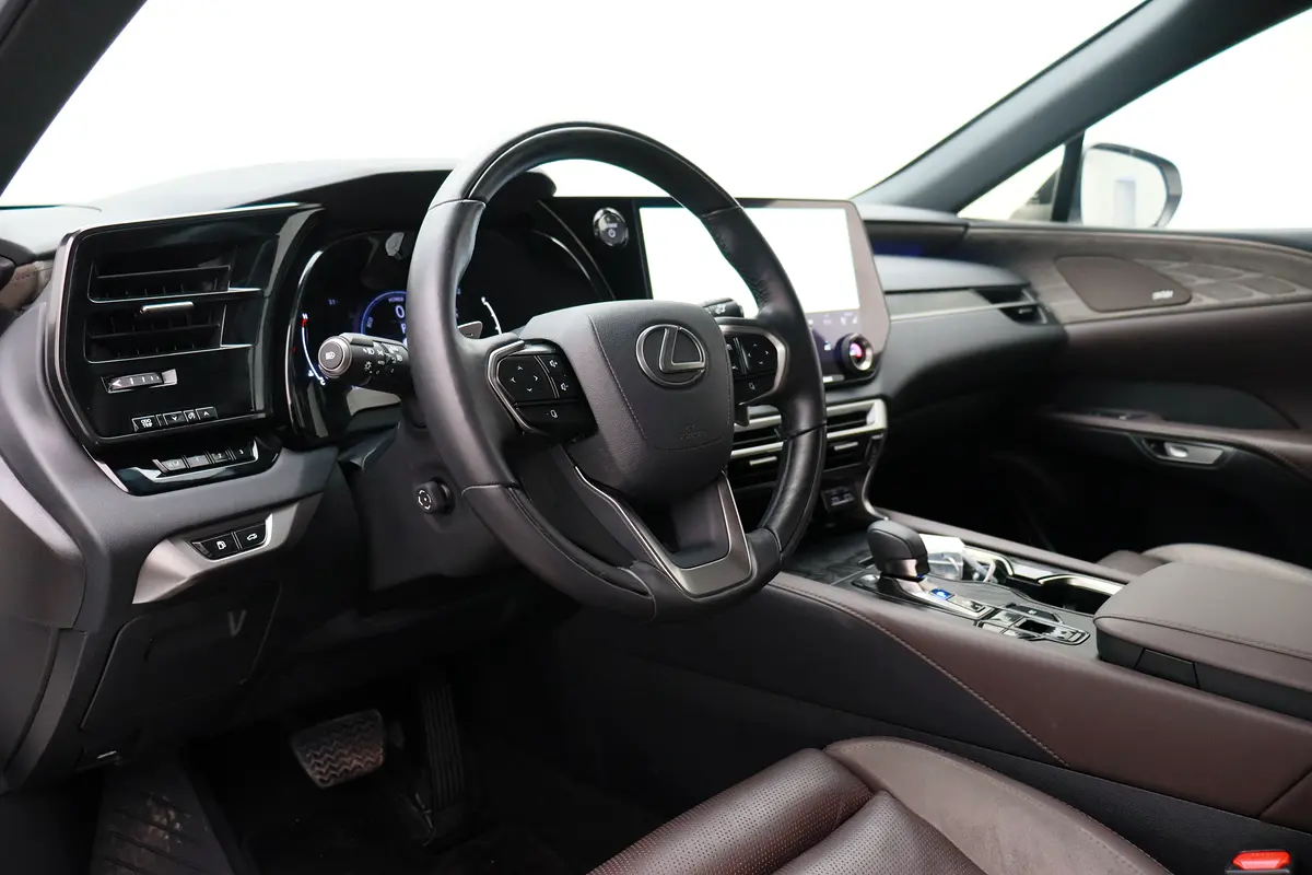 LEXUS RX-Series RX 350h Platinum 2024 - photo 12 - Import Émirats | International Cars