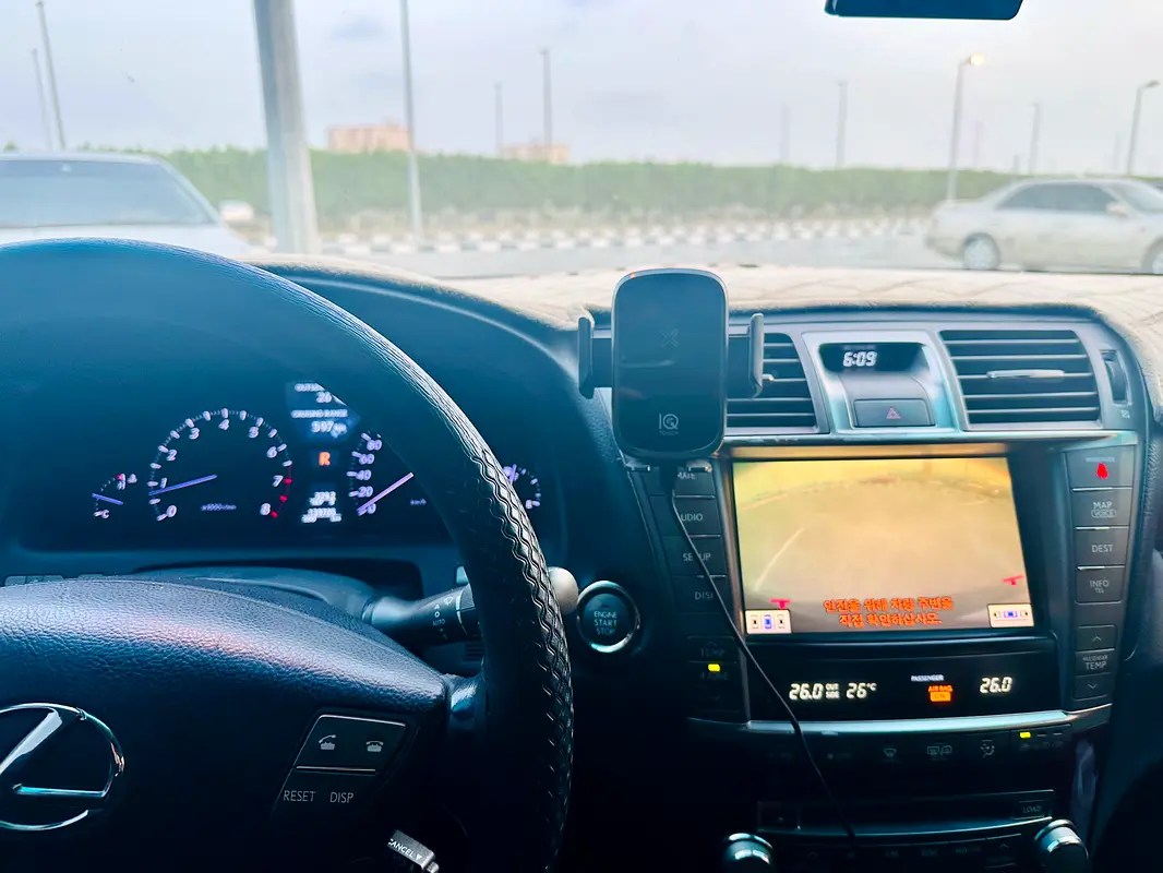 LEXUS LS-Series LS 460 Prestige Plus 2011 - photo 11 - Import Émirats | International Cars