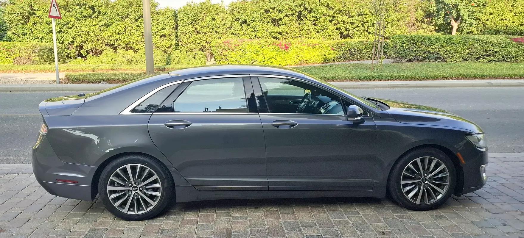 LINCOLN MKZ Reserve 2018 - photo 6 - Import Émirats | International Cars