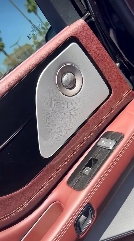 LINCOLN Aviator Presidential 2020 - photo 3 - Import Émirats | International Cars