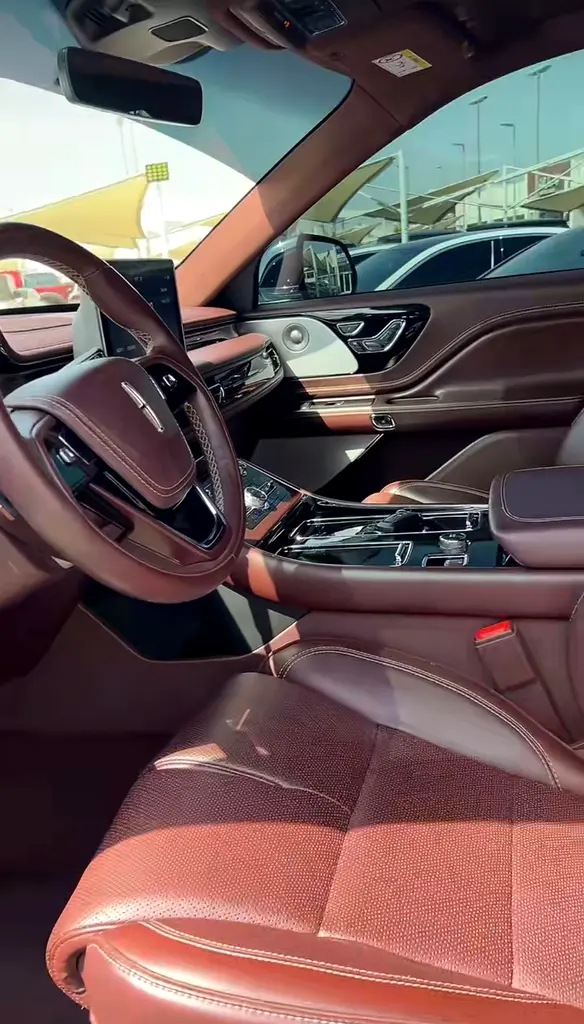 LINCOLN Aviator Presidential 2020 - photo 5 - Import Émirats | International Cars