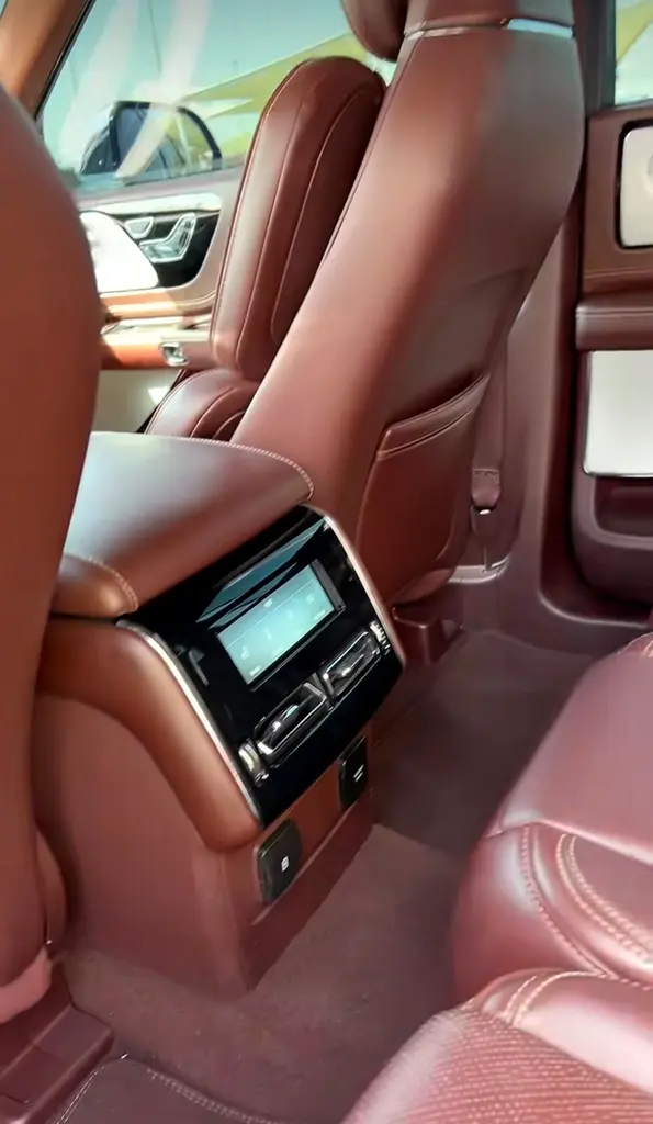 LINCOLN Aviator Presidential 2020 - photo 6 - Import Émirats | International Cars