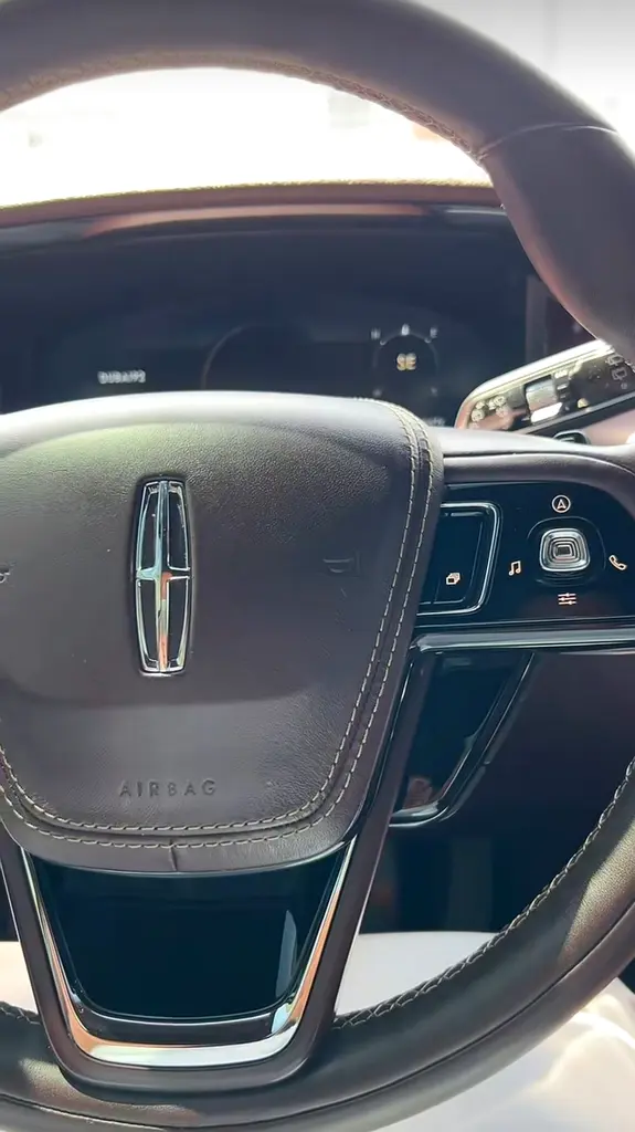 LINCOLN Aviator Presidential 2020 - photo 9 - Import Émirats | International Cars