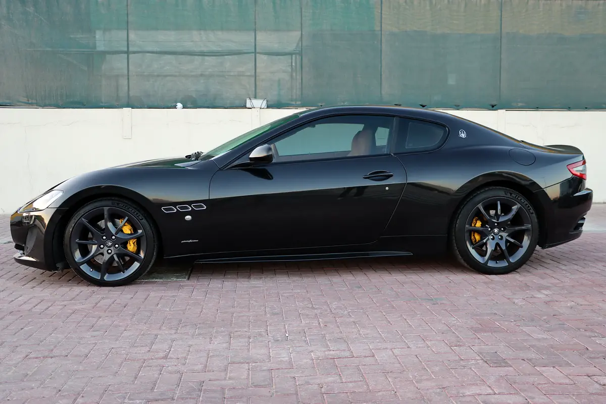 MASERATI GranTurismo Sport 2014 - photo 11 - Import Émirats | International Cars