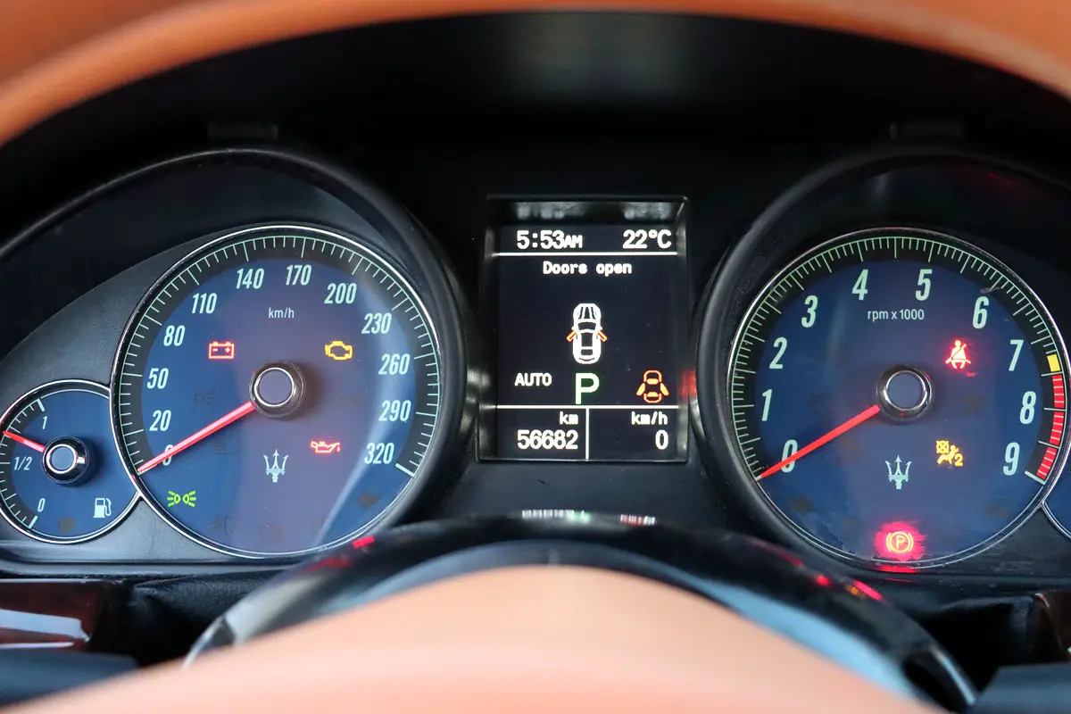 MASERATI GranTurismo Sport 2014 - photo 12 - Import Émirats | International Cars