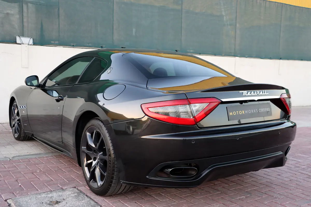 MASERATI GranTurismo Sport 2014 - photo 8 - Import Émirats | International Cars