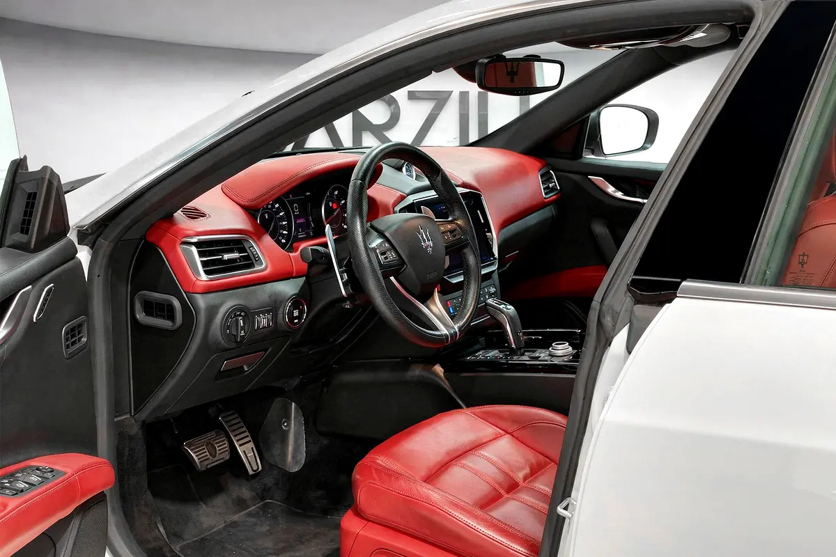 MASERATI Ghibli Modena 2022 - photo 6 - Import Émirats | International Cars