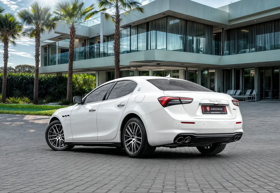 MASERATI Ghibli GT Hybrid 2021 - photo 3 - Import Émirats | International Cars