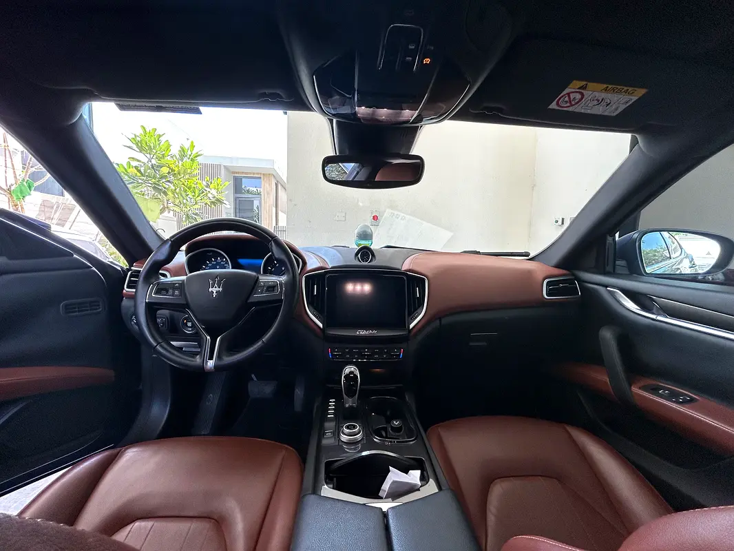 MASERATI Ghibli Base 2017 - photo 8 - Import Émirats | International Cars