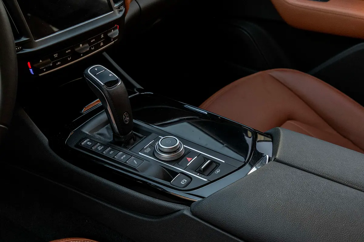 MASERATI Levante GT Hybrid 2022 - photo 10 - Import Émirats | International Cars
