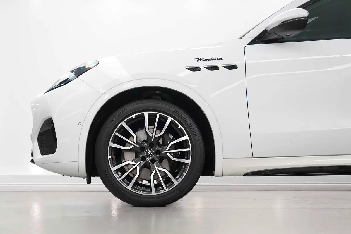 MASERATI Grecale Modena 2023 - photo 6 - Import Émirats | International Cars