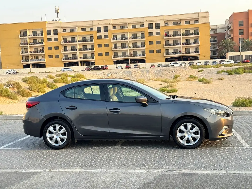 MAZDA 3 Select 2016 - photo 11 - Import Émirats | International Cars