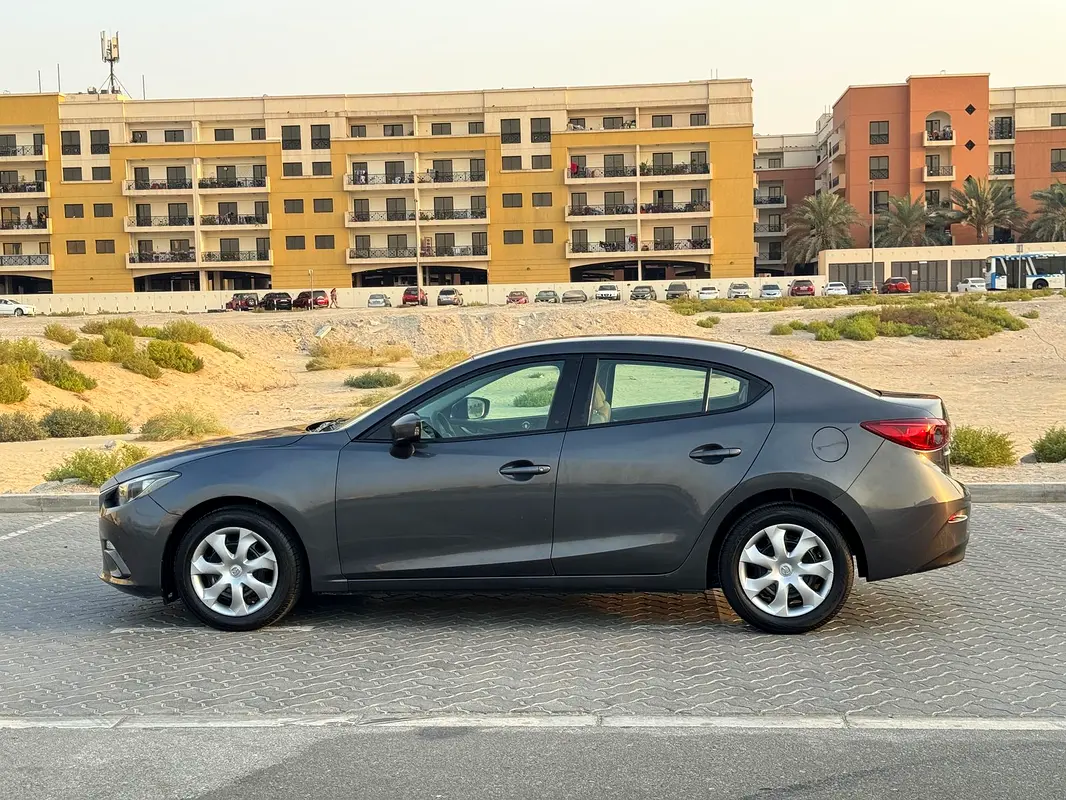 MAZDA 3 Select 2016 - photo 4 - Import Émirats | International Cars