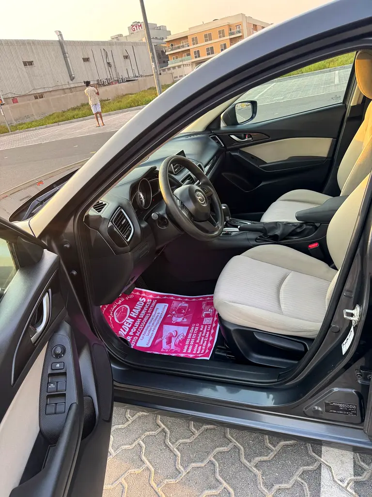 MAZDA 3 Select 2016 - photo 9 - Import Émirats | International Cars