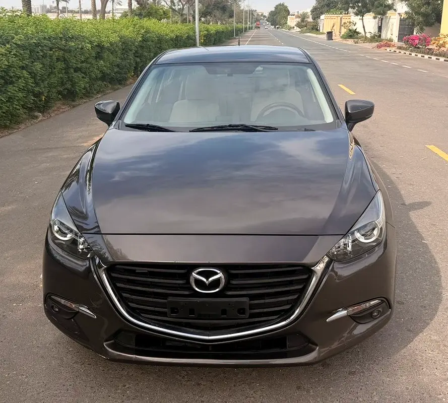 MAZDA 3 S Grade 2019 - photo 3 - Import Émirats | International Cars