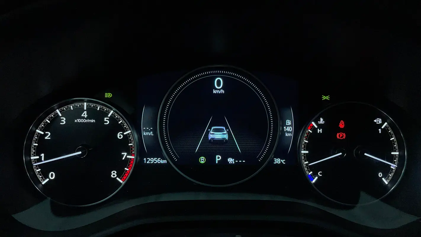MAZDA 3 Evolve 2025 - photo 9 - Import Émirats | International Cars