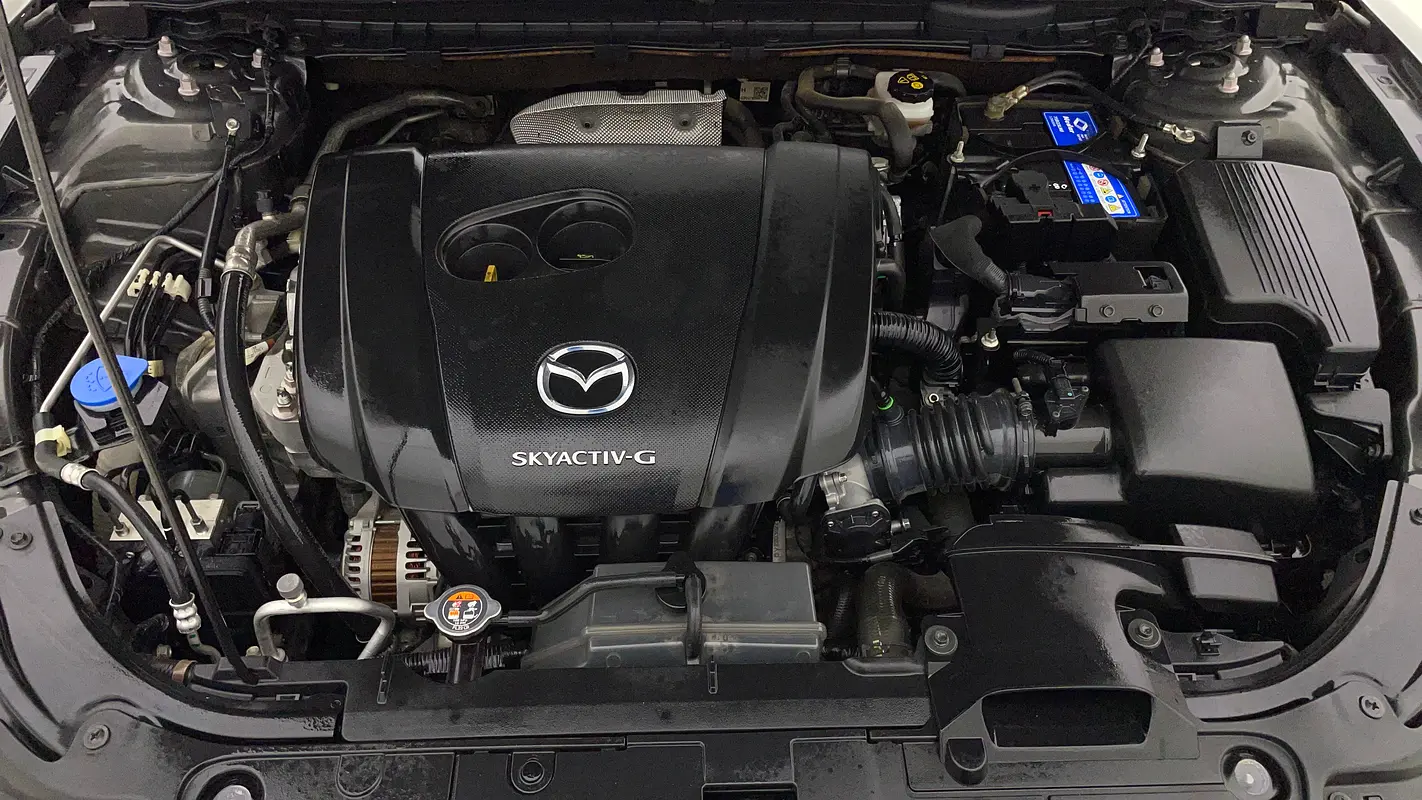 MAZDA 6 S Grade 2023 - photo 12 - Import Émirats | International Cars