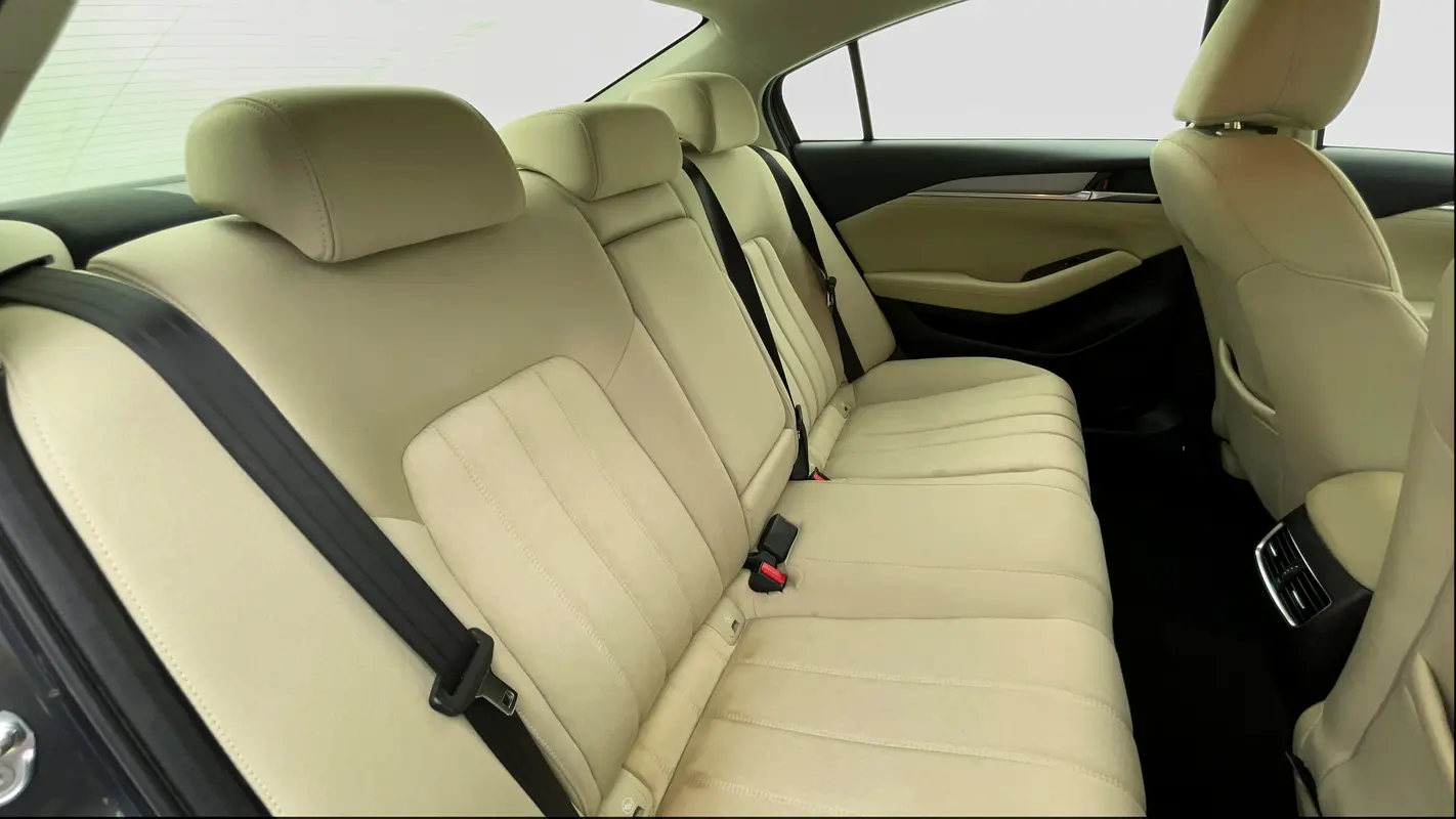 MAZDA 6 S Grade 2023 - photo 9 - Import Émirats | International Cars