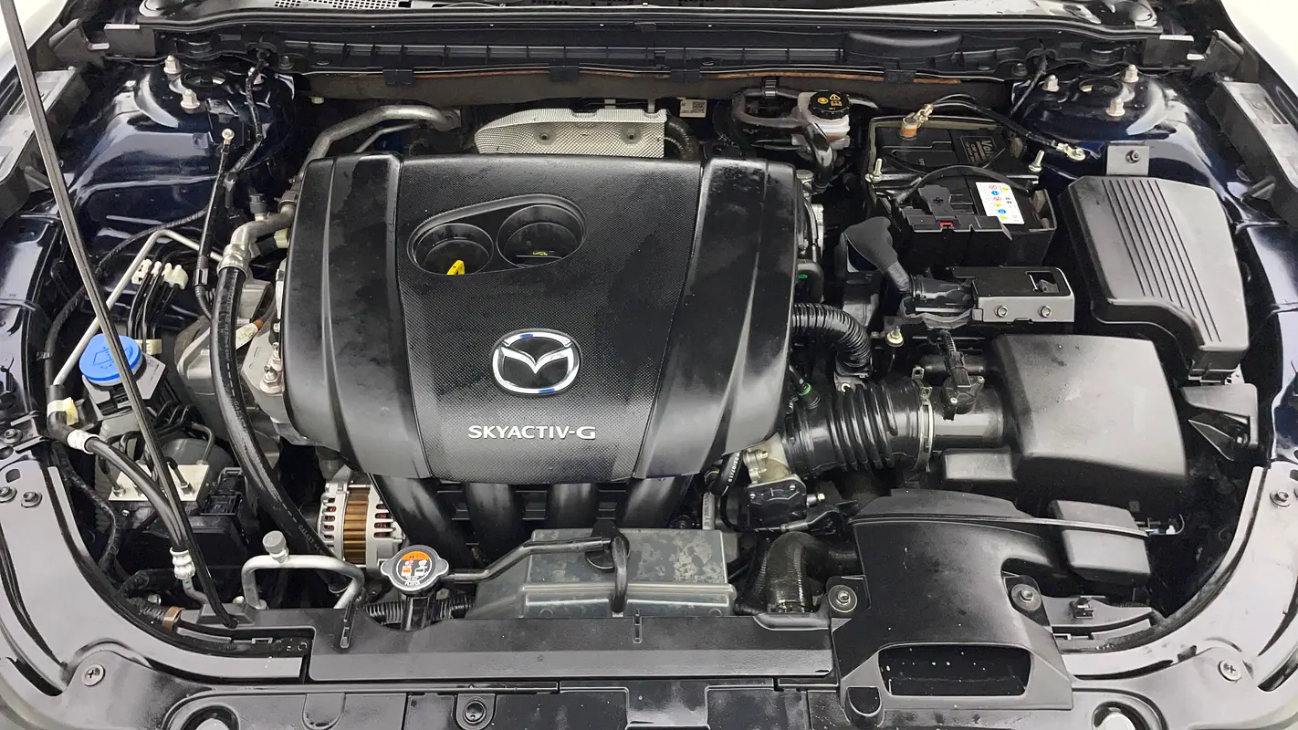 MAZDA 6 S Grade 2023 - photo 12 - Import Émirats | International Cars