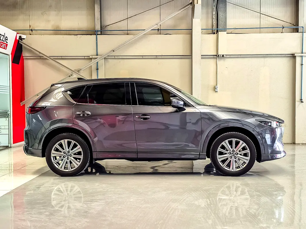 MAZDA CX-5 Signature 2023 - photo 4 - Import Émirats | International Cars
