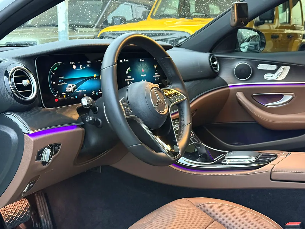 MERCEDES E-Class E 250 2023 - photo 7 - Import Émirats | International Cars