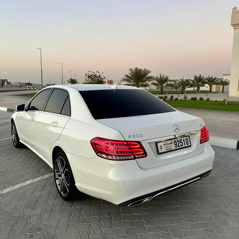 MERCEDES E-Class E 200 2014 - photo 4 - Import Émirats | International Cars