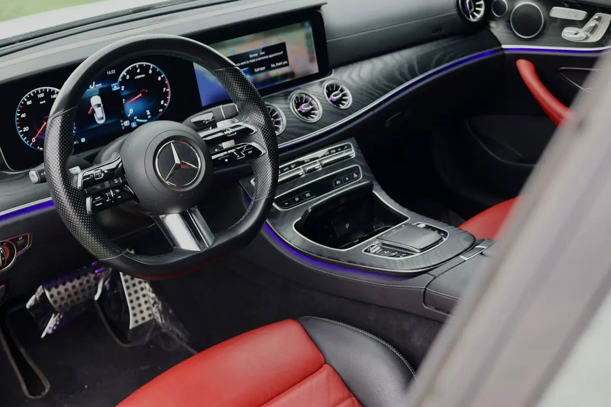 MERCEDES E-Class E 200 2021 - photo 3 - Import Émirats | International Cars