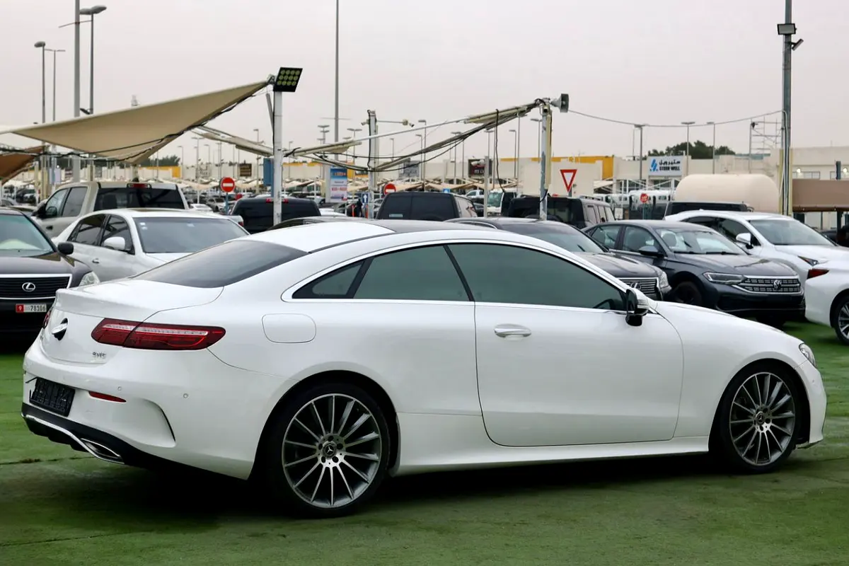 MERCEDES E-Class E 200 2021 - photo 9 - Import Émirats | International Cars