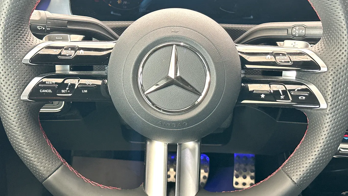 MERCEDES A-Class A 200 2025 - photo 9 - Import Émirats | International Cars