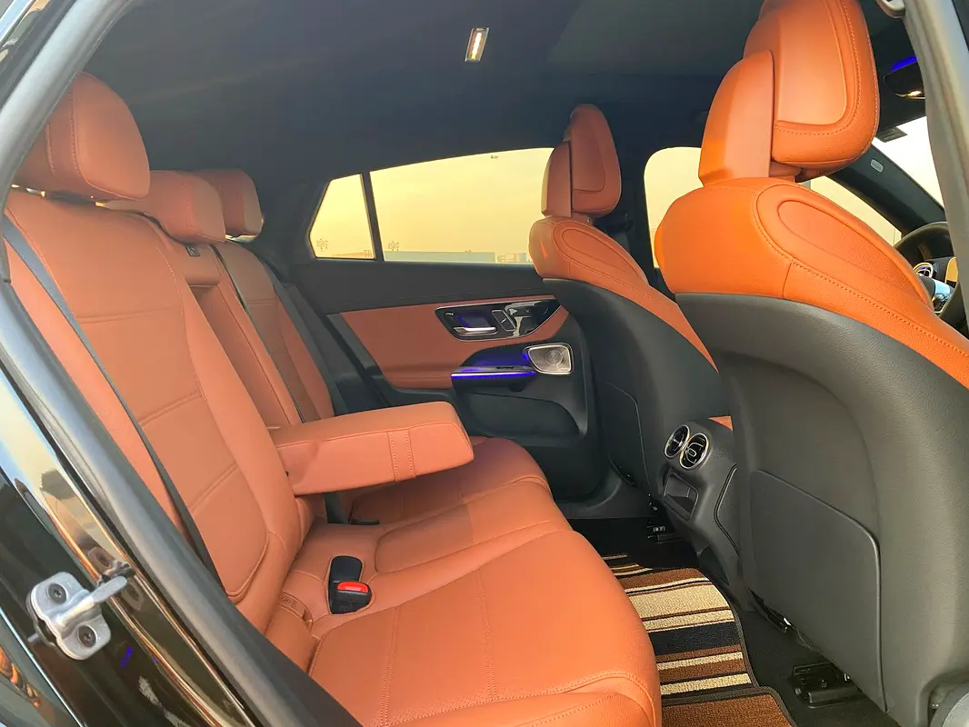 MERCEDES GLC Coupe GLC 300 2025 - photo 10 - Import Émirats | International Cars