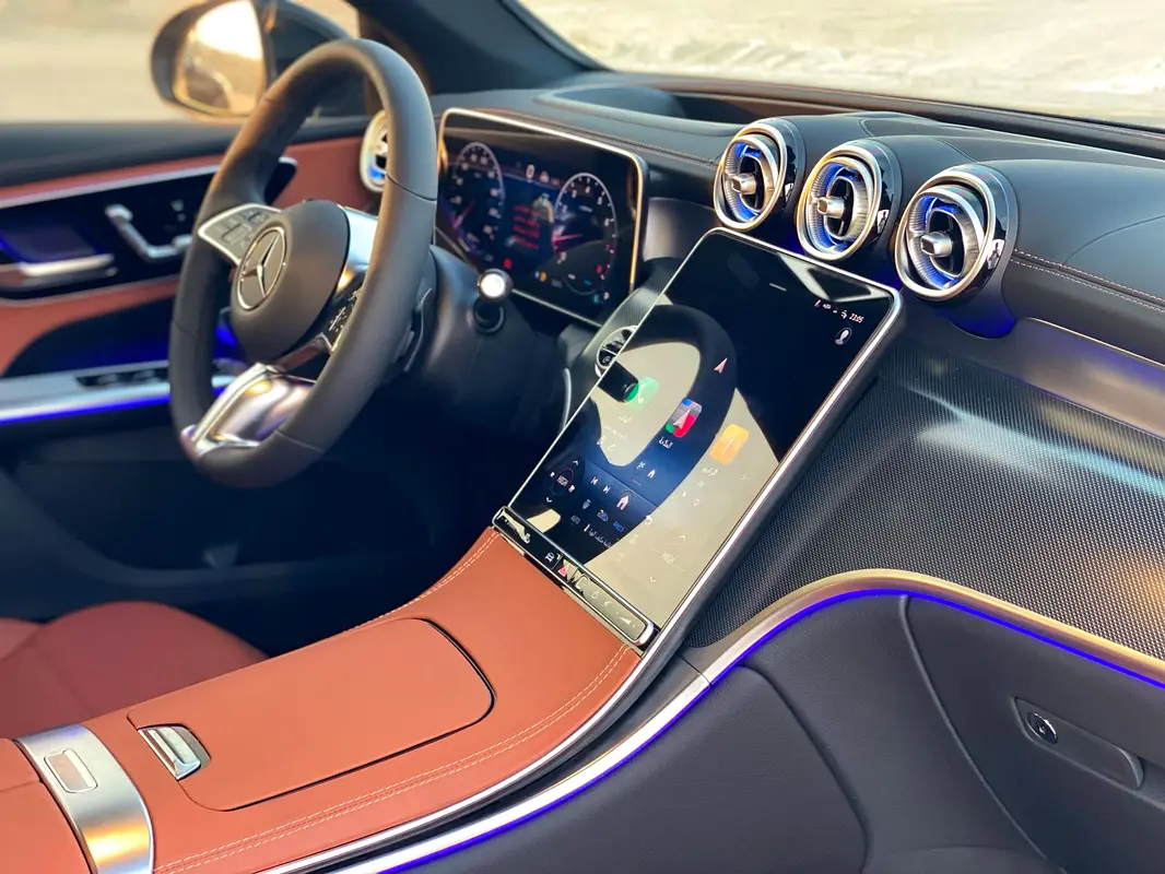 MERCEDES GLC Coupe GLC 300 2025 - photo 8 - Import Émirats | International Cars