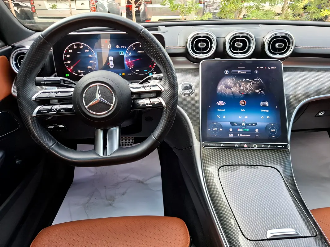MERCEDES C-Class C300 4Matic 2023 - photo 10 - Import Émirats | International Cars